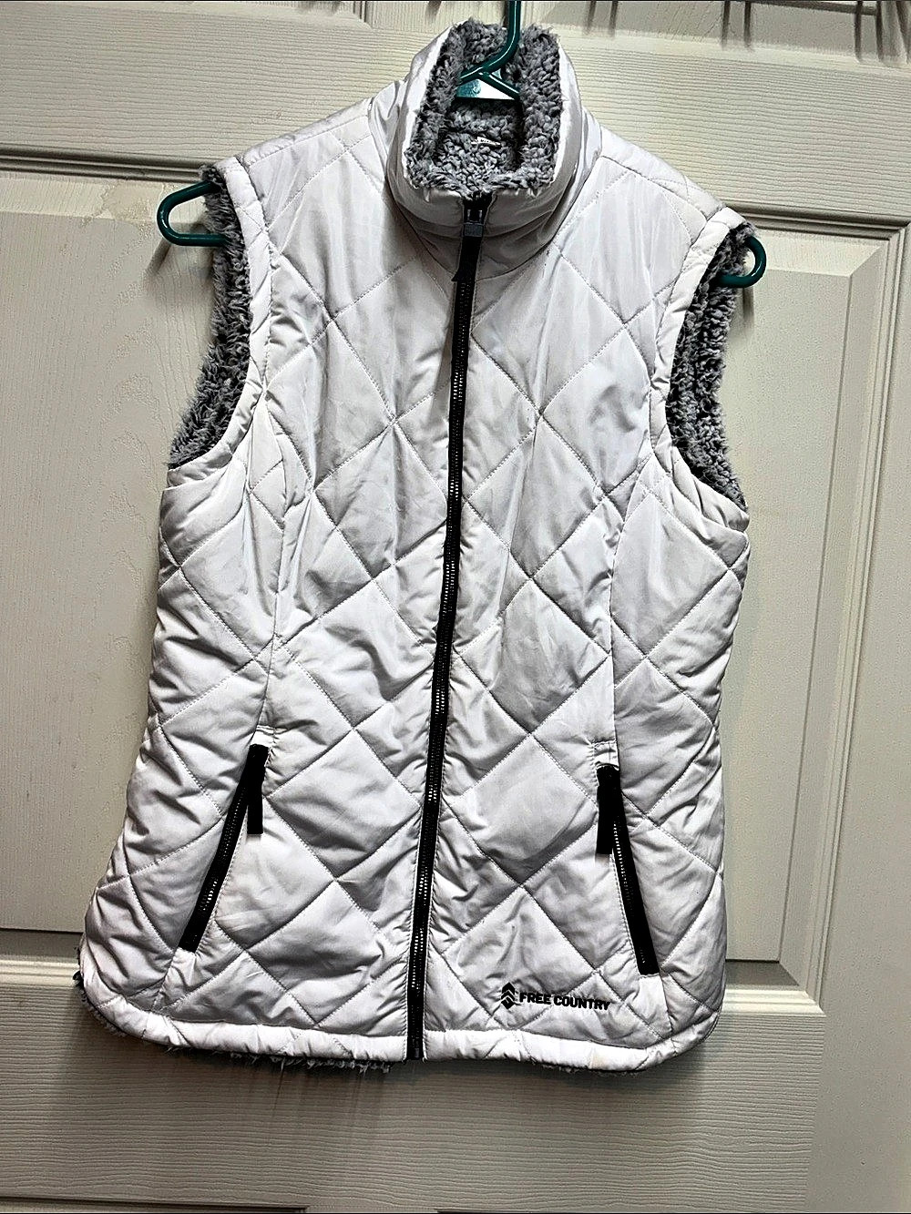 Free Country Quilted Faux-Fur Collar Vest in White Size Small